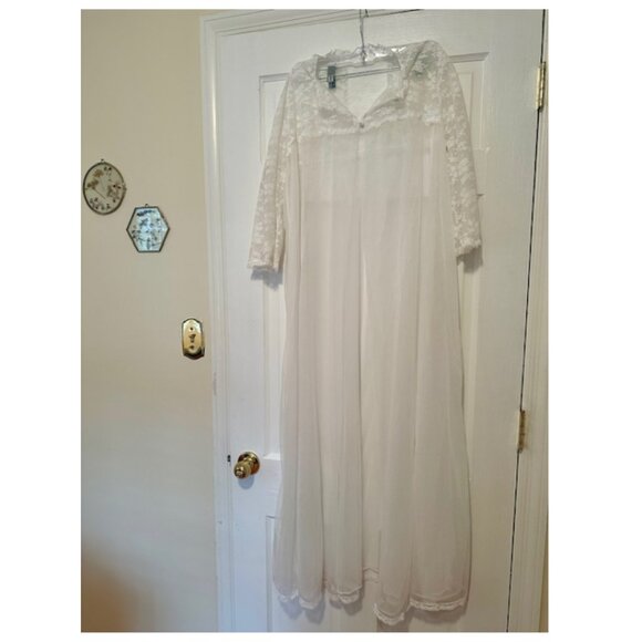 Vintage Nightgown Robe Set Chiffon Lace Peignoir Robe Sz 36 & Nightgown Size 32 - Picture 3 of 12